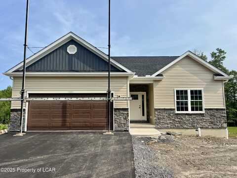 18 Sunset View Drive, Nanticoke, PA 18634