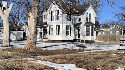 121 E 12th, Larned, KS 67550