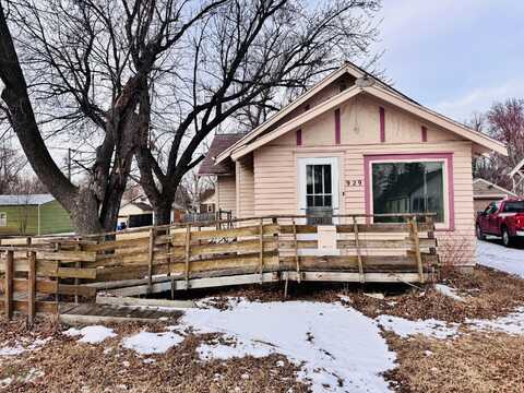 929 Frank Ave SE, Huron, SD 57350