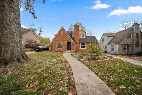 7611 OAK Street, Kansas City, MO 64114