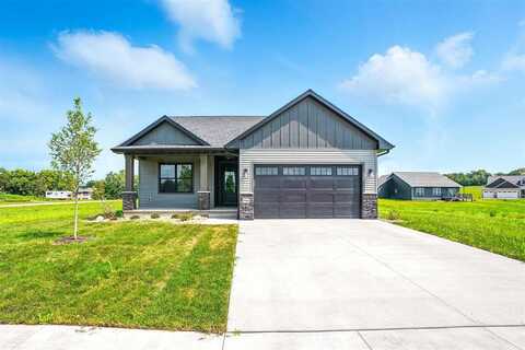 904 Long Dr, Solon, IA 52333