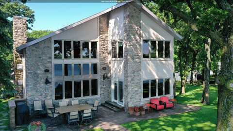 1012 Hill Street, Wahpeton, IA 51351