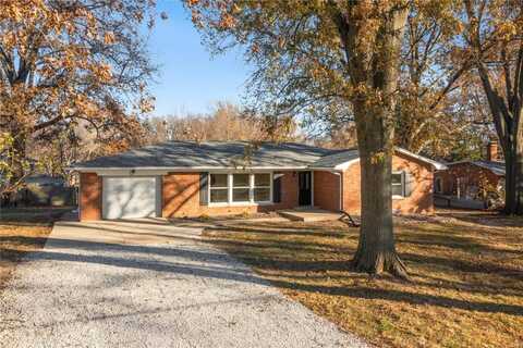 53 Harmon Drive, Lebanon, IL 62254