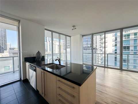 1111 SW 1st Ave, Miami, FL 33130