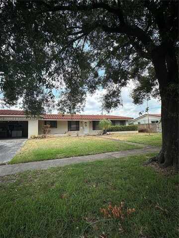 5561 SW 2nd Ct, Plantation, FL 33317