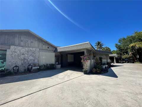 570 SW 20th Ct, Delray Beach, FL 33445