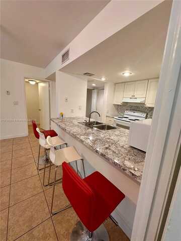 8120 Geneva Ct, Doral, FL 33166