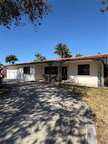 1101 NE 4th Ct, Hallandale Beach, FL 33009