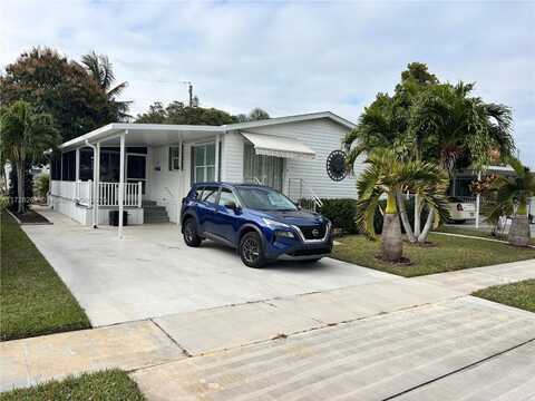 4057 Bougainvillea Rd, Boynton Beach, FL 33436