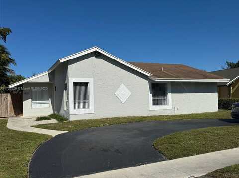 8221 SW 4th Ct, North Lauderdale, FL 33068