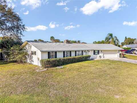 1302 SE Coral Reef St, Port Saint Lucie, FL 34983