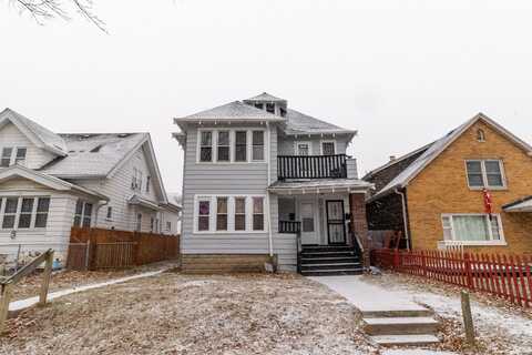 2745 N 49th St, Milwaukee, WI 53210