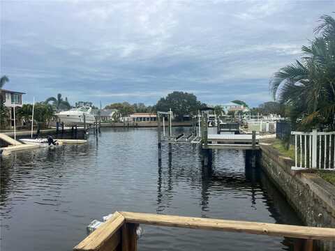 8540 RIVERSIDE, Saint Petersburg, FL 33702