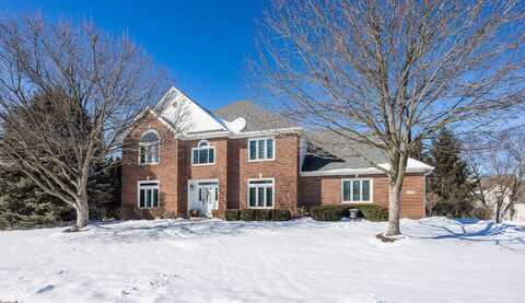 5252 Apache Moon, Carmel, IN 46033