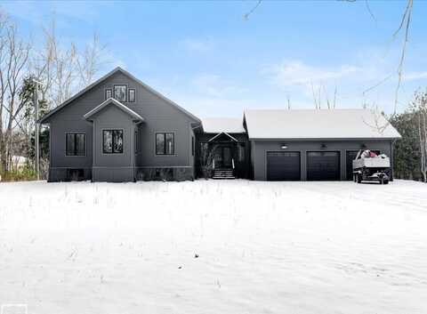 13281 Atwell, Emmett, MI 48022