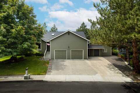 1045 NE Francis Court, Bend, OR 97701