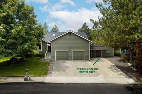 1045 NE Francis Court, Bend, OR 97701