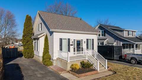 420 Read St, Somerset, MA 02726