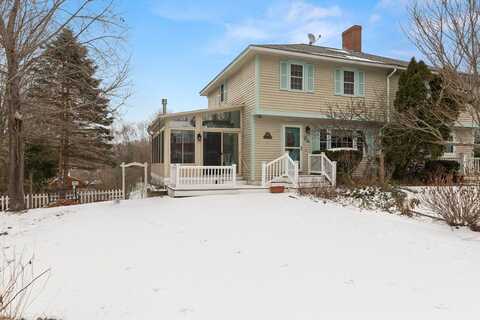 8 Christie Dr, Newburyport, MA 01950