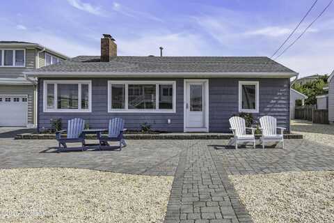 5 Dover Avenue, Lavallette, NJ 08735