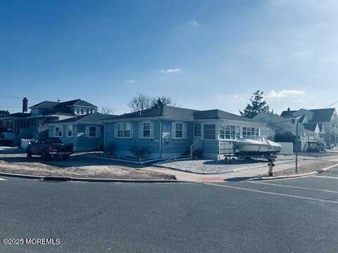 1614 N Bayview Avenue, Seaside Park, NJ 08752