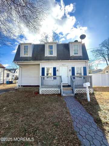 32 Crescent Street, Keansburg, NJ 07734