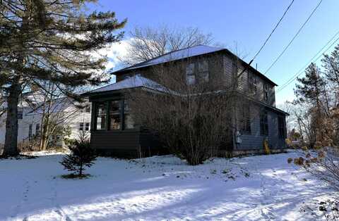 623 W Main Street, Waldoboro, ME 04572