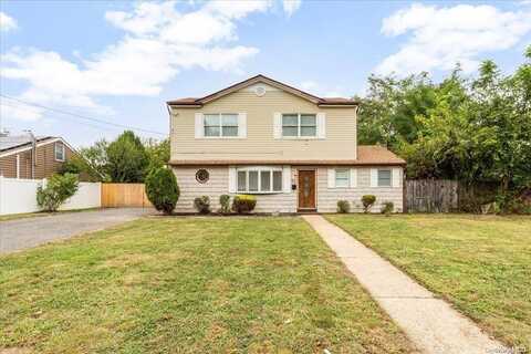 55 Tamarack Street, Central Islip, NY 11722