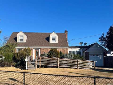 2347 Roosevelt Avenue, East Meadow, NY 11554