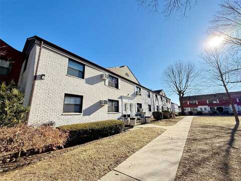 137-26 68 Drive, Kew Gardens, NY 11367