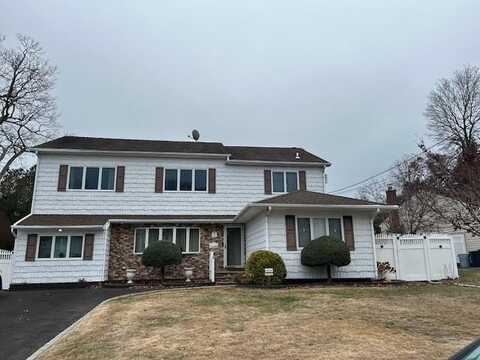 6b Center Street, Ronkonkoma, NY 11779