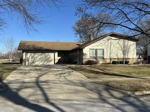 323 Northknoll Drive, Rochelle, IL 61068