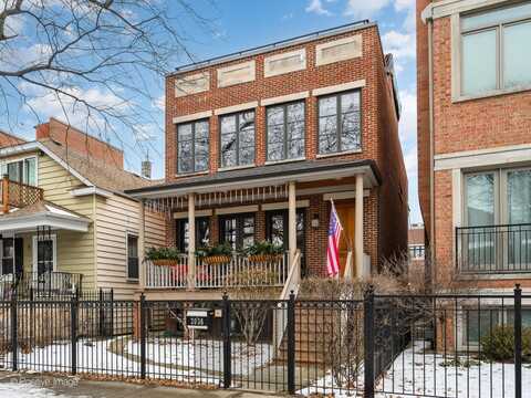 2036 W BARRY Avenue, Chicago, IL 60618