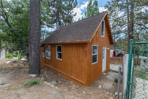 624 Temple Lane, Big Bear Lake, CA 92315