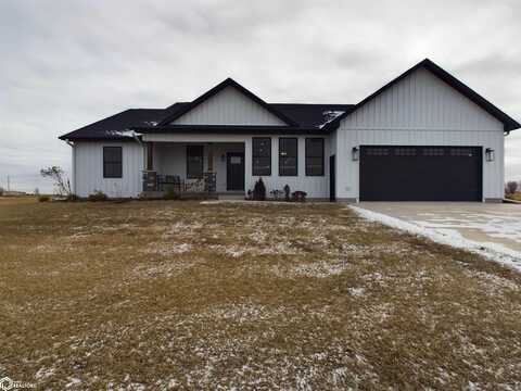 102 W Buxton Circle, Albia, IA 52531