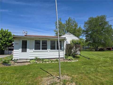 8153 Lindberg Street, Masury, OH 44438