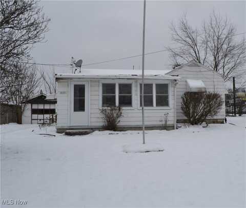 8153 Lindberg Street, Masury, OH 44438