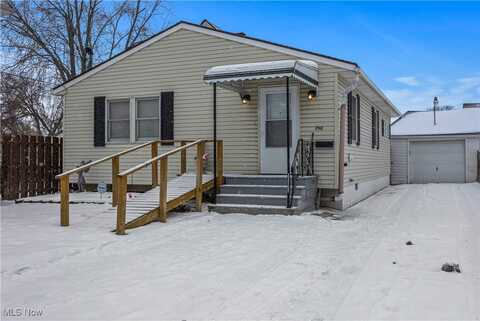 2912 Denver Avenue, Lorain, OH 44055