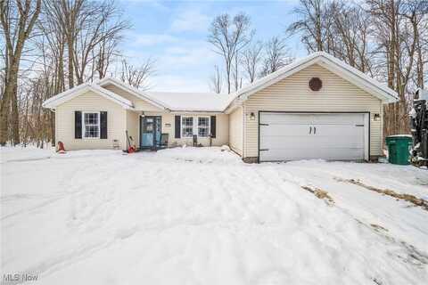 2000 Flame Lake Drive, Roaming Shores, OH 44084