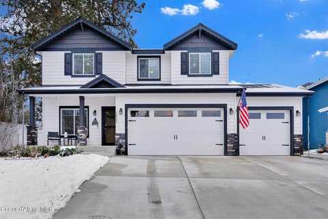 10589 North Crimson Dr, Hayden, ID 83835