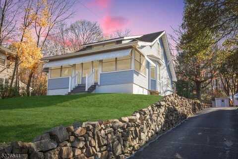 141 Mountain Blvd, Watchung, NJ 07069