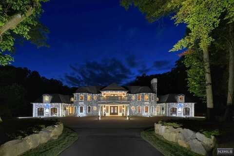 105 Chestnut Ridge Road, Saddle River, NJ 07458