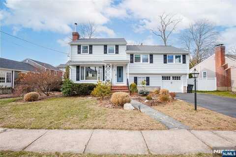 9 Lakewood Avenue, Ho Ho Kus, NJ 07423