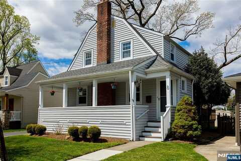 8 Oak Place, Hawthorne, NJ 07506