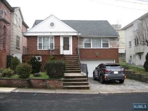 2446 3rd Street, Fort Lee, NJ 07024