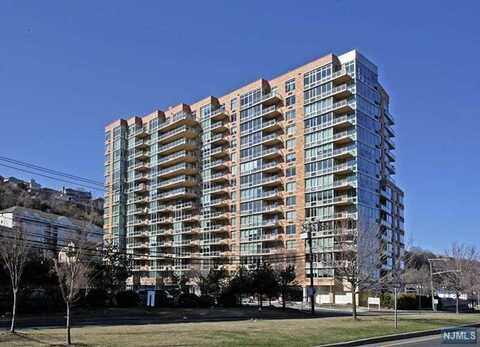 715 Hudson Park, Edgewater, NJ 07020