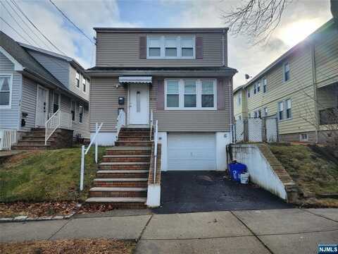 618 8th Street 1, Lyndhurst, NJ 07071