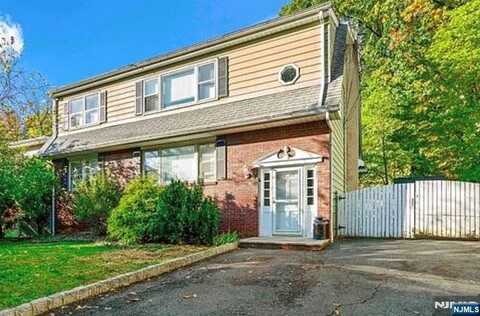 129 Rock Road 2, Hawthorne, NJ 07506