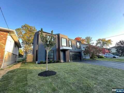 6 Henry Street, Englewood Cliffs, NJ 07632