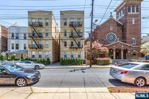 373 Undercliff Avenue 6, Edgewater, NJ 07020